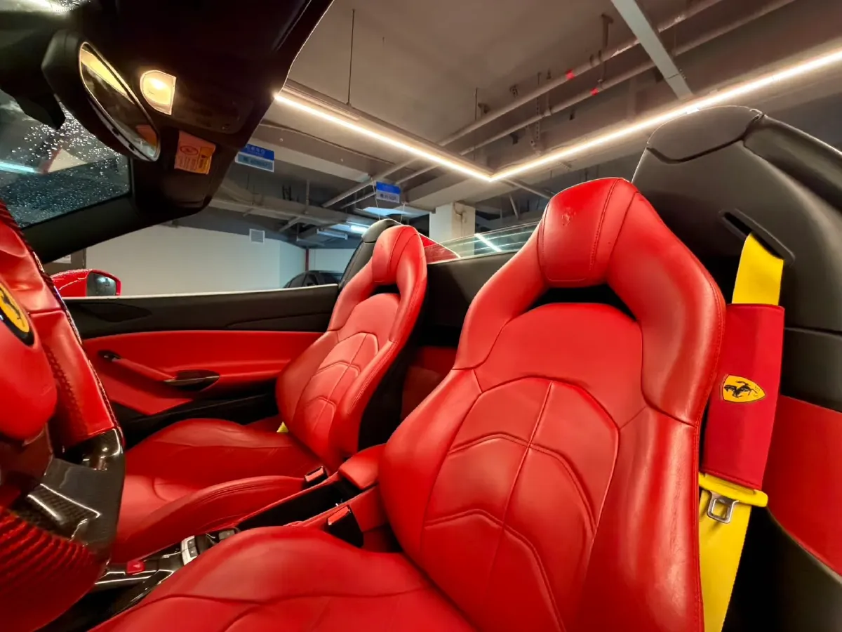 2015 Ferrari 488 3.9T 670HP V8 7DCT,autocango,china used car exporter,china ev exporter,chinese used car exporter,chinese used ev exporter