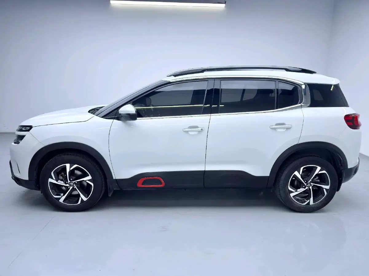 2019 Citroen C5 Aircross 1.6T 167HP L4 6AT,autocango,china used car exporter,china ev exporter,chinese used car exporter,chinese used ev exporter