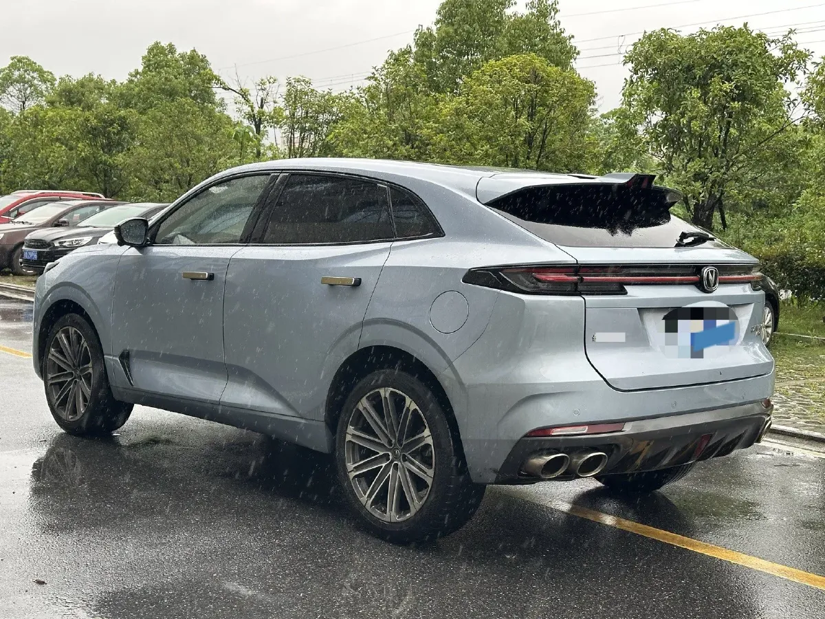 2021 ChangAn UNI-K 2.0T 233HP L4 8AT,autocango,china used car exporter,china ev exporter,chinese used car exporter,chinese used ev exporter