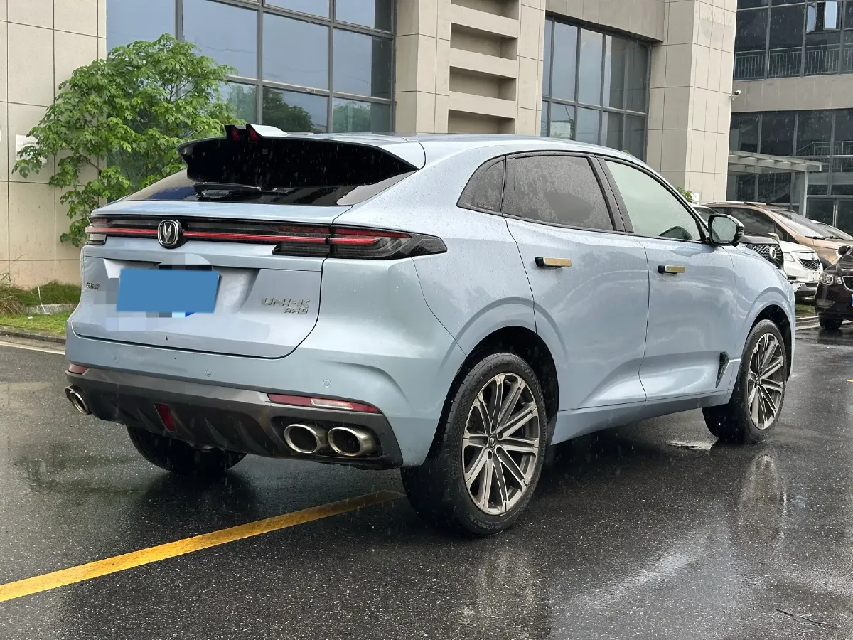 2021 ChangAn UNI-K 2.0T 233HP L4 8AT,autocango,china used car exporter,china ev exporter,chinese used car exporter,chinese used ev exporter