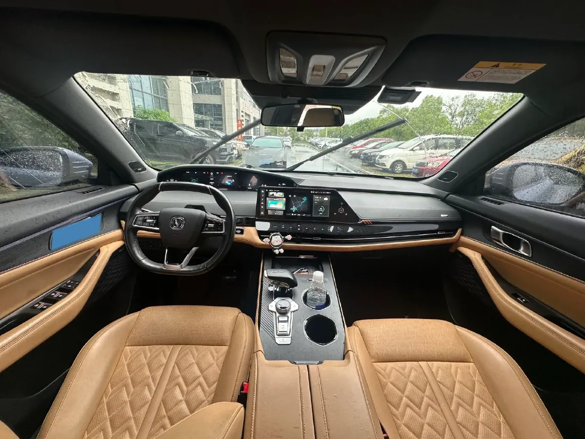 2021 ChangAn UNI-K 2.0T 233HP L4 8AT,autocango,china used car exporter,china ev exporter,chinese used car exporter,chinese used ev exporter