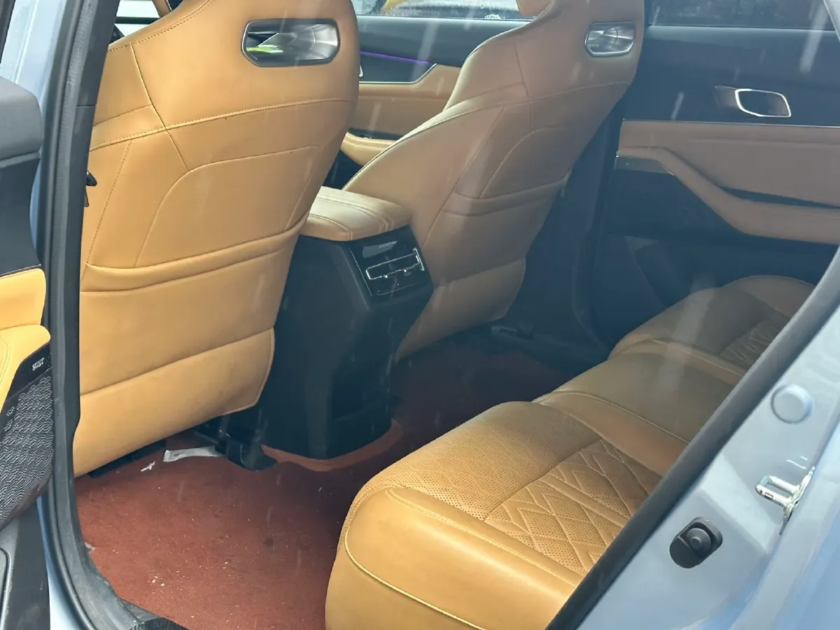 2021 ChangAn UNI-K 2.0T 233HP L4 8AT,autocango,china used car exporter,china ev exporter,chinese used car exporter,chinese used ev exporter