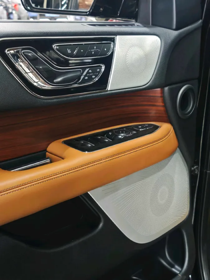 2020 Lincoln Navigator 3.5T 388HP V6 10AT,autocango,china used car exporter,china ev exporter,chinese used car exporter,chinese used ev exporter