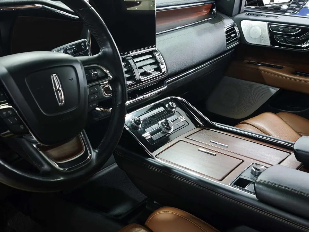 2020 Lincoln Navigator 3.5T 388HP V6 10AT,autocango,china used car exporter,china ev exporter,chinese used car exporter,chinese used ev exporter