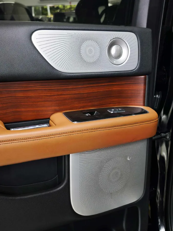 2020 Lincoln Navigator 3.5T 388HP V6 10AT,autocango,china used car exporter,china ev exporter,chinese used car exporter,chinese used ev exporter