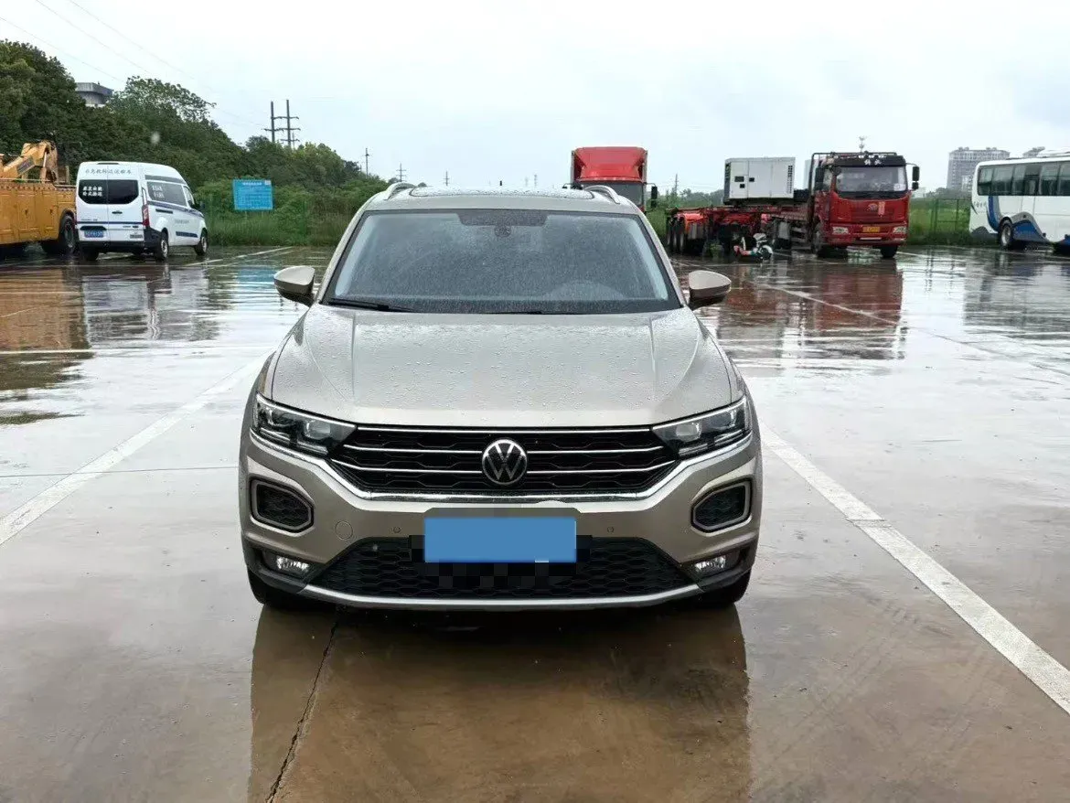 2022 Volkswagen T-Roc 1.4T 150HP L4 7DCT,autocango,china used car exporter,china ev exporter,chinese used car exporter,chinese used ev exporter