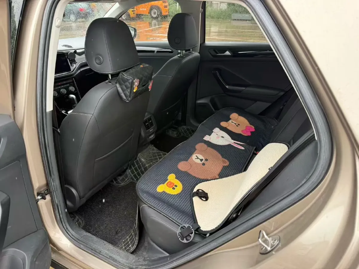 2022 Volkswagen T-Roc 1.4T 150HP L4 7DCT,autocango,china used car exporter,china ev exporter,chinese used car exporter,chinese used ev exporter