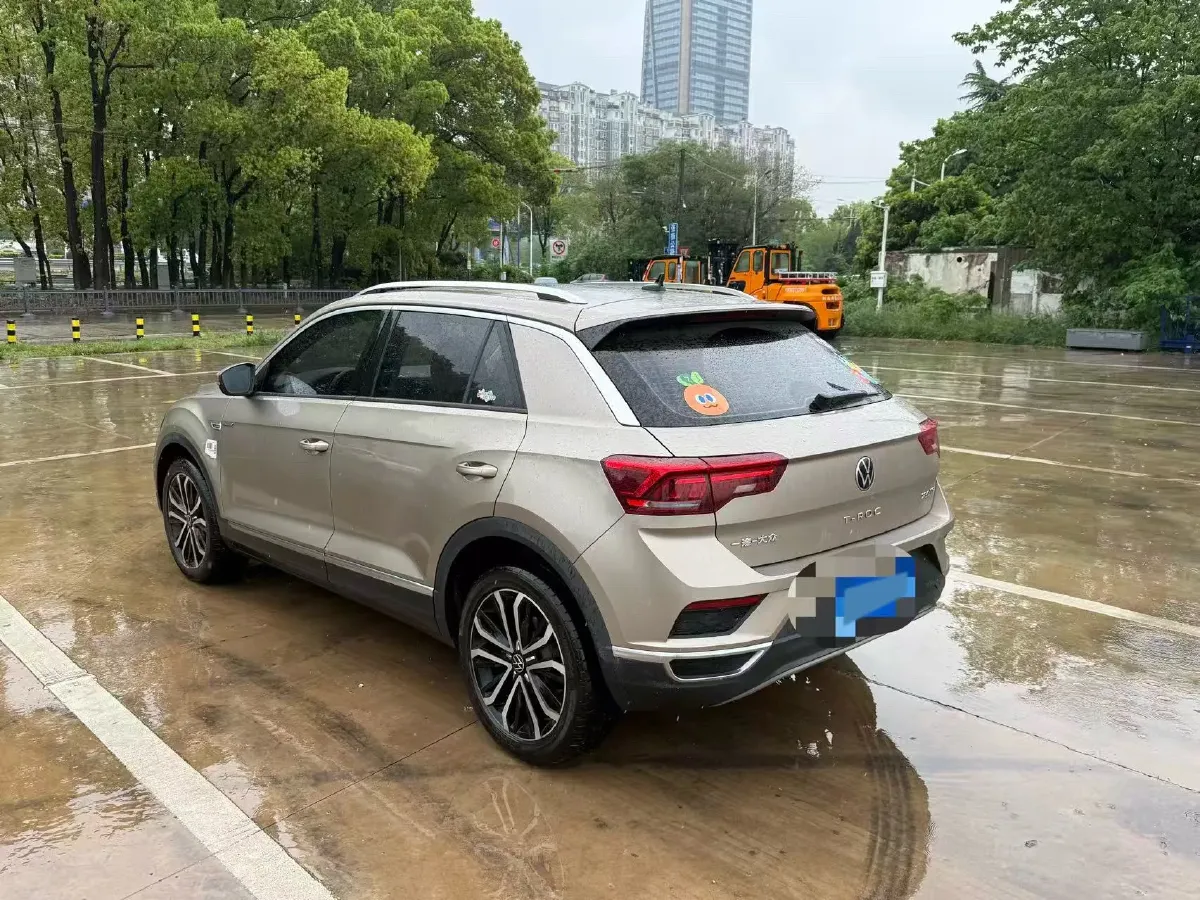 2022 Volkswagen T-Roc 1.4T 150HP L4 7DCT,autocango,china used car exporter,china ev exporter,chinese used car exporter,chinese used ev exporter