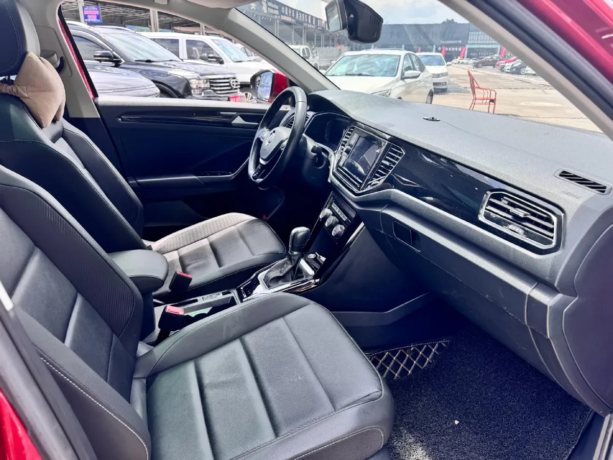 2020 Volkswagen T-Roc 1.4T 150HP L4 7DCT,autocango,china used car exporter,china ev exporter,chinese used car exporter,chinese used ev exporter