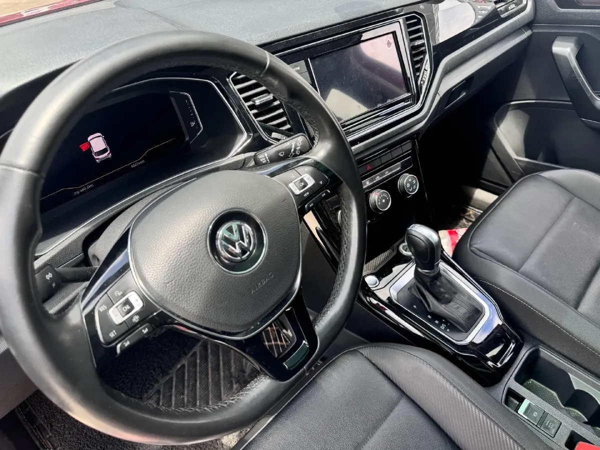 2020 Volkswagen T-Roc 1.4T 150HP L4 7DCT,autocango,china used car exporter,china ev exporter,chinese used car exporter,chinese used ev exporter