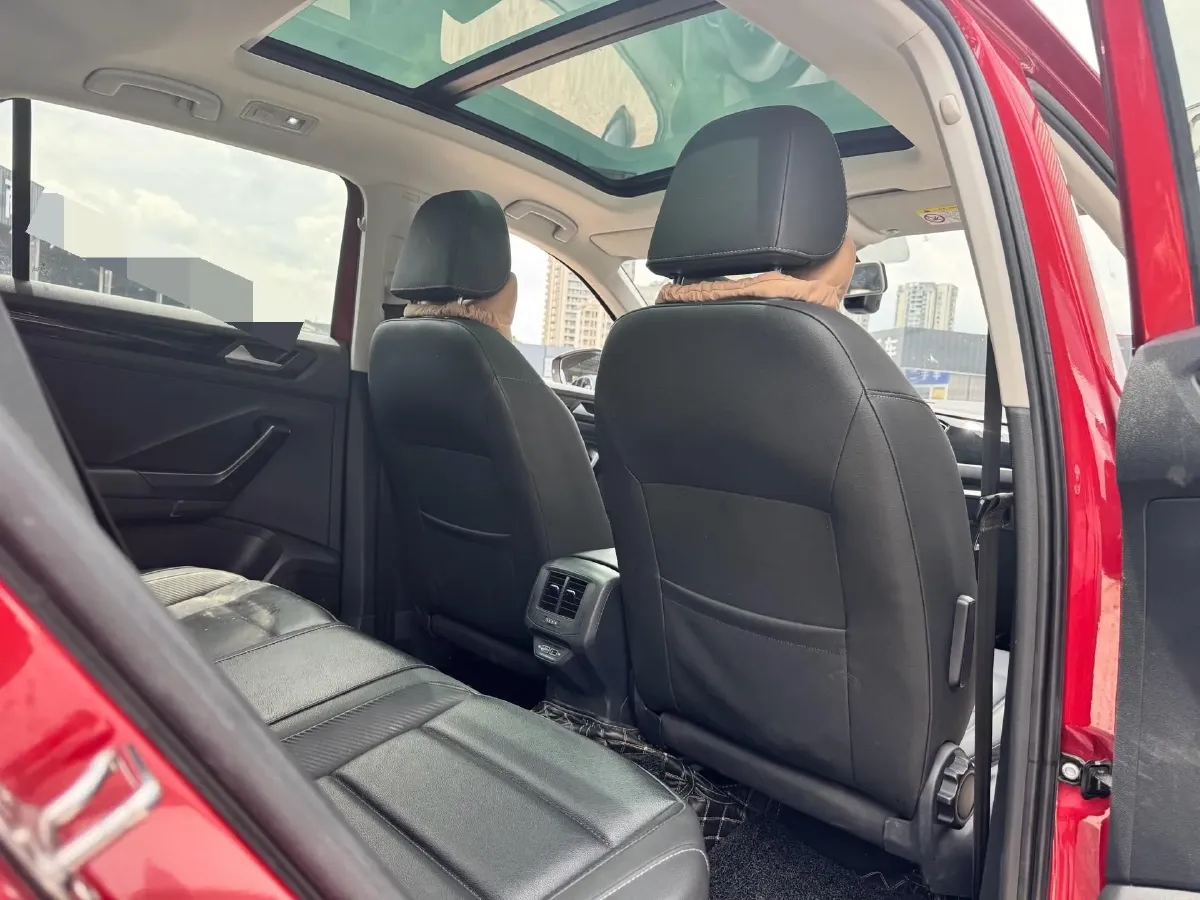 2020 Volkswagen T-Roc 1.4T 150HP L4 7DCT,autocango,china used car exporter,china ev exporter,chinese used car exporter,chinese used ev exporter