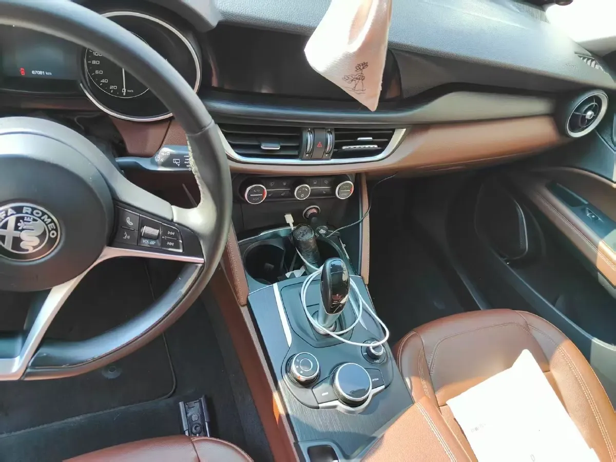 2017 Toyota Highlander 2.0T 220HP L4 6AT,autocango,china used car exporter,china ev exporter,chinese used car exporter,chinese used ev exporter