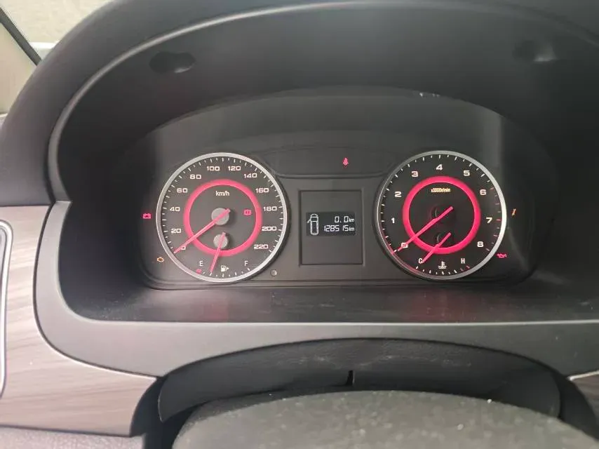 2018 MAXUS G10 2.0T 224HP L4 6MT,autocango,china used car exporter,china ev exporter,chinese used car exporter,chinese used ev exporter