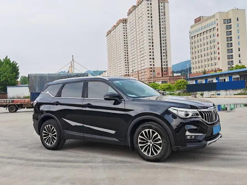 2018 Brilliance Auto V6 1.5T 150HP L4 6MT,autocango,china used car exporter,china ev exporter,chinese used car exporter,chinese used ev exporter