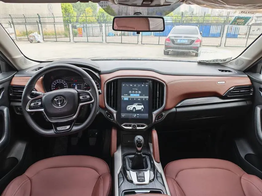 2018 Brilliance Auto V6 1.5T 150HP L4 6MT,autocango,china used car exporter,china ev exporter,chinese used car exporter,chinese used ev exporter