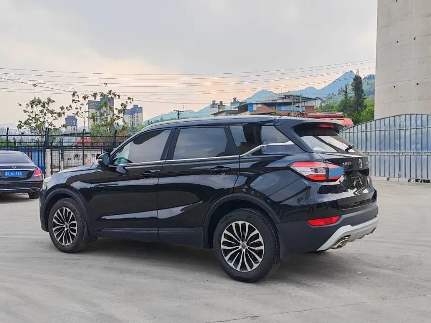 2018 Brilliance Auto V6 1.5T 150HP L4 6MT,autocango,china used car exporter,china ev exporter,chinese used car exporter,chinese used ev exporter