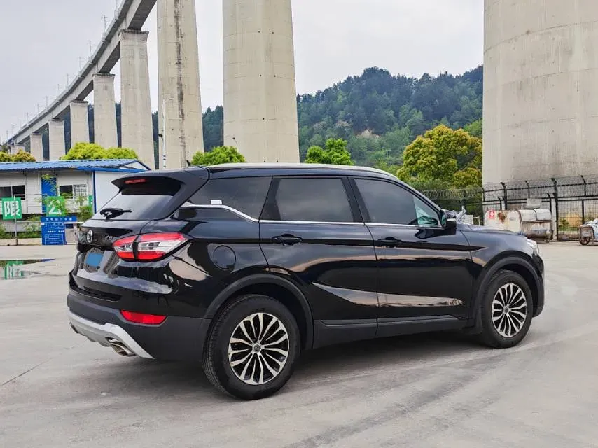 2018 Brilliance Auto V6 1.5T 150HP L4 6MT,autocango,china used car exporter,china ev exporter,chinese used car exporter,chinese used ev exporter