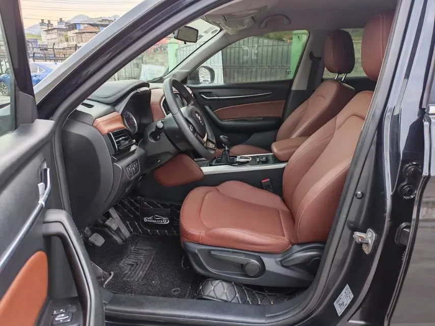 2018 Brilliance Auto V6 1.5T 150HP L4 6MT,autocango,china used car exporter,china ev exporter,chinese used car exporter,chinese used ev exporter