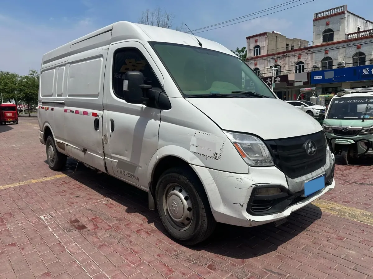 2018 MAXUS XinTu V80 2.5T 136HP L4 6MT,autocango,china used car exporter,china ev exporter,chinese used car exporter,chinese used ev exporter