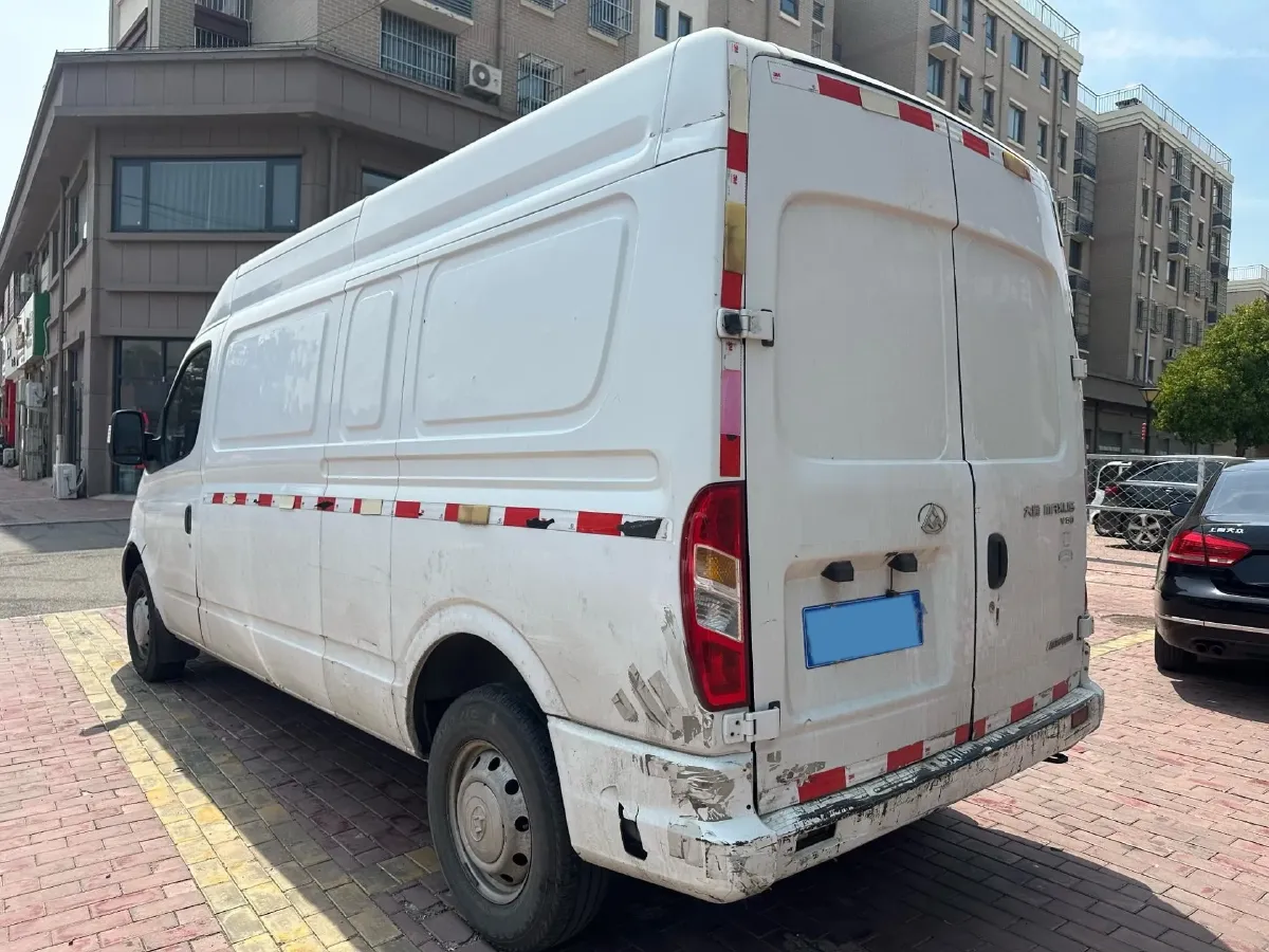 2018 MAXUS XinTu V80 2.5T 136HP L4 6MT,autocango,china used car exporter,china ev exporter,chinese used car exporter,chinese used ev exporter
