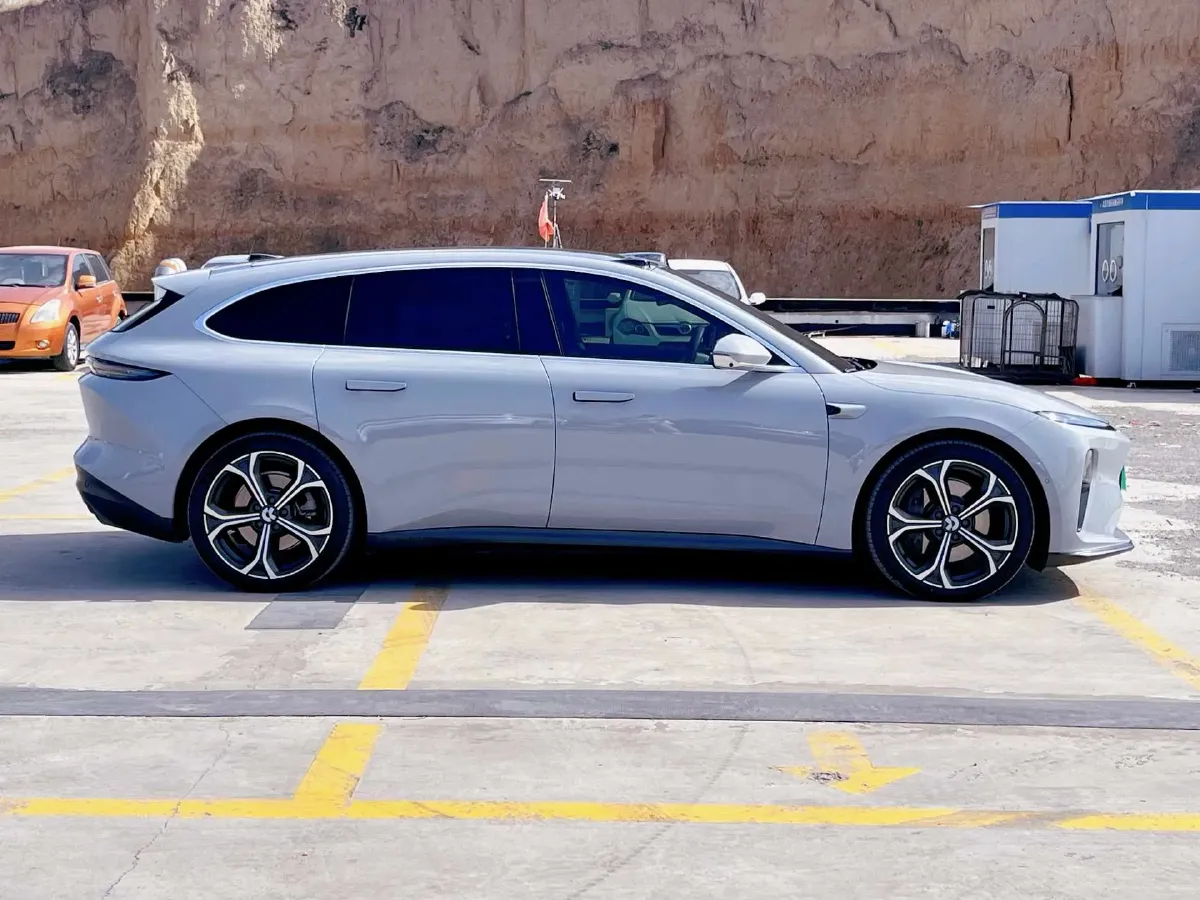 2023 NIO ET5T BEV 75KWH,autocango,china used car exporter,china ev exporter,chinese used car exporter,chinese used ev exporter