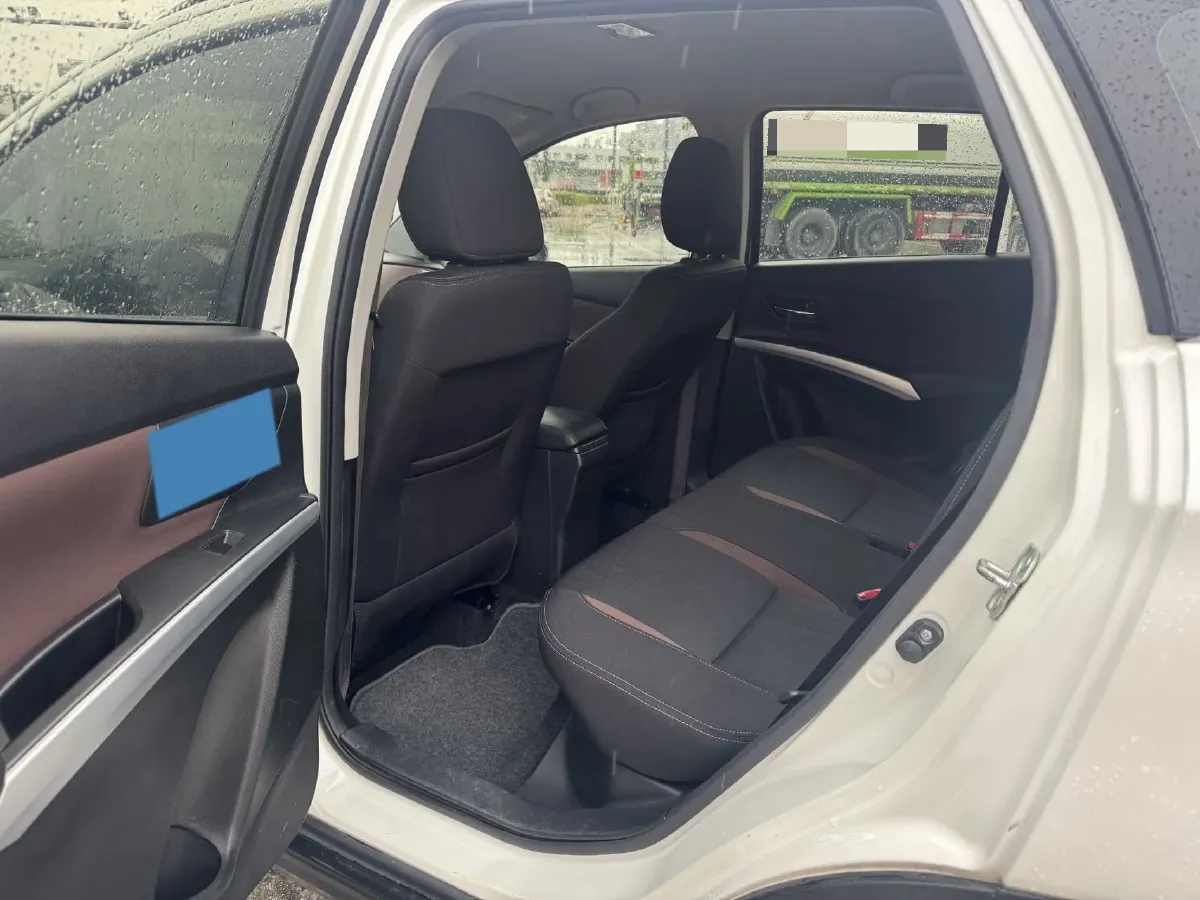 2017 Suzuki SX4 S-Cross 1.6L 122HP L4 5MT,autocango,china used car exporter,china ev exporter,chinese used car exporter,chinese used ev exporter