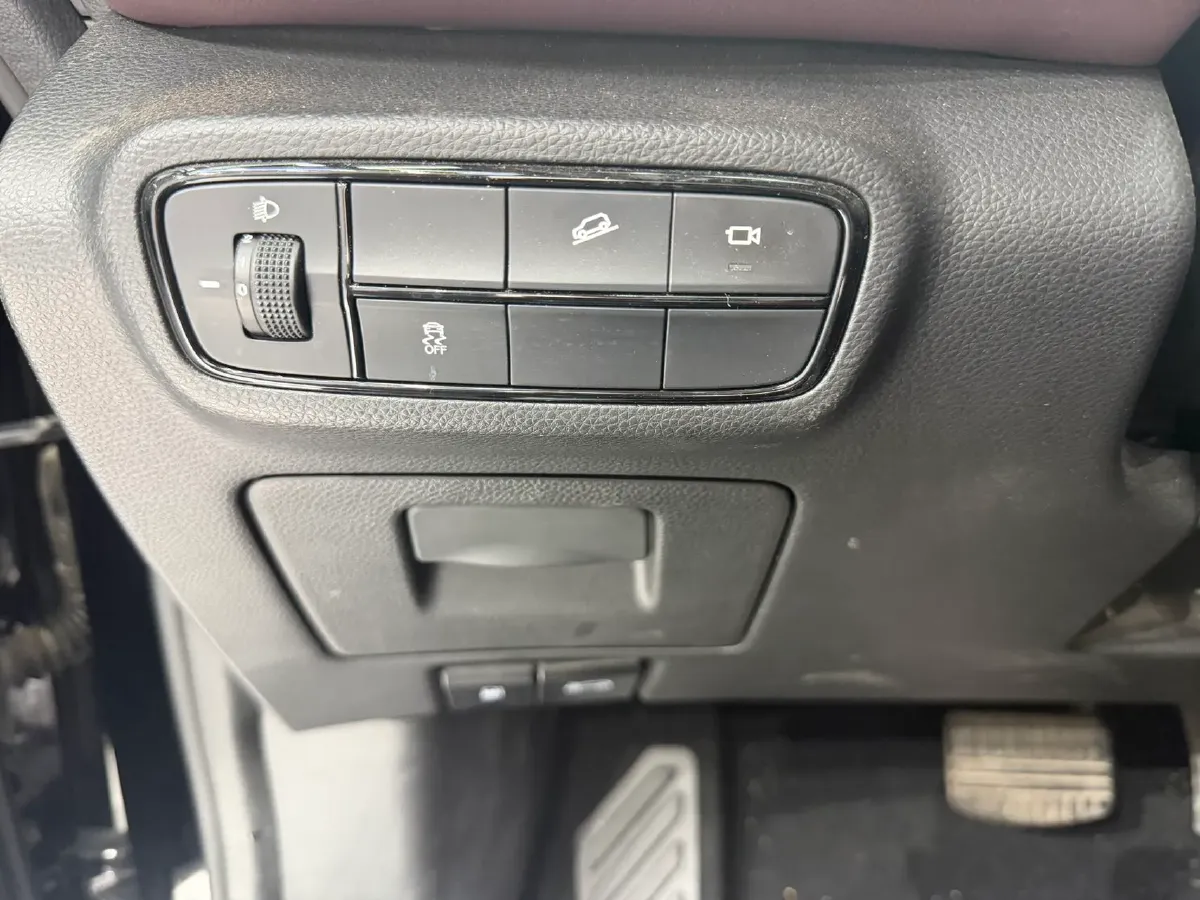 2021 GAC Trumpchi M6 1.5T 169HP L4 7DCT,autocango,china used car exporter,china ev exporter,chinese used car exporter,chinese used ev exporter