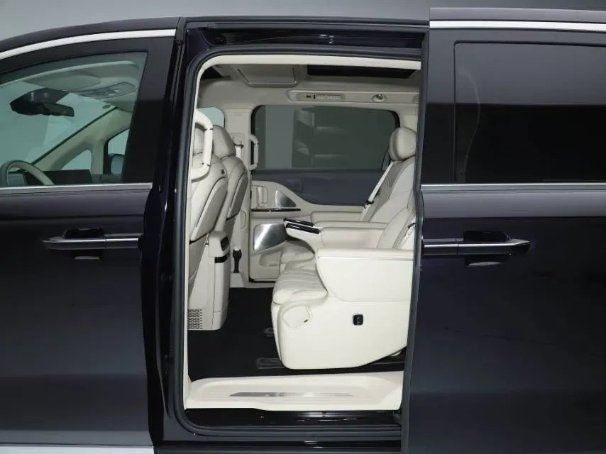 2025 Voyah Dream 1.5T 150HP L4 PHEV 41.7KWH,autocango,china used car exporter,china ev exporter,chinese used car exporter,chinese used ev exporter