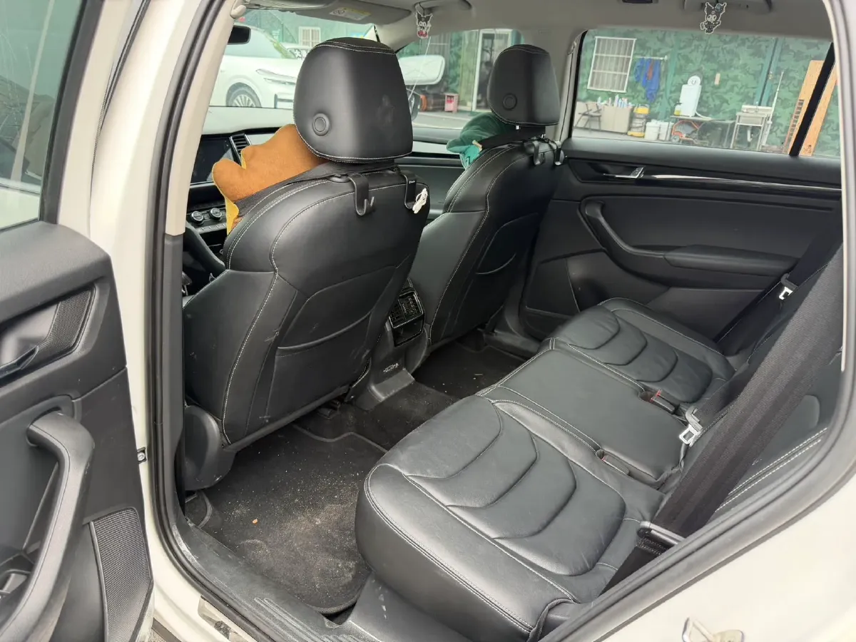 2018 Skoda Kodiak 2.0T 186HP L4 7DCT,autocango,china used car exporter,china ev exporter,chinese used car exporter,chinese used ev exporter