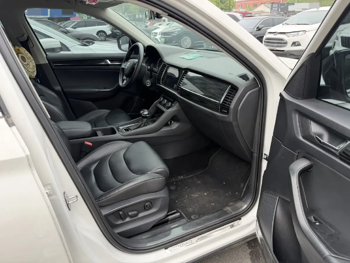 2018 Skoda Kodiak 2.0T 186HP L4 7DCT,autocango,china used car exporter,china ev exporter,chinese used car exporter,chinese used ev exporter