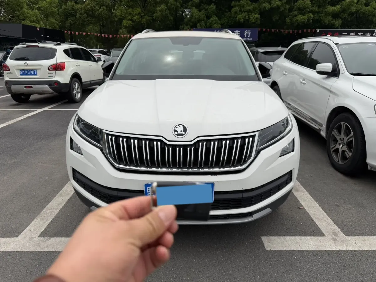 2018 Skoda Kodiak 2.0T 186HP L4 7DCT,autocango,china used car exporter,china ev exporter,chinese used car exporter,chinese used ev exporter