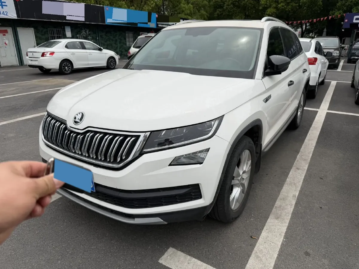 2018 Skoda Kodiak 2.0T 186HP L4 7DCT,autocango,china used car exporter,china ev exporter,chinese used car exporter,chinese used ev exporter