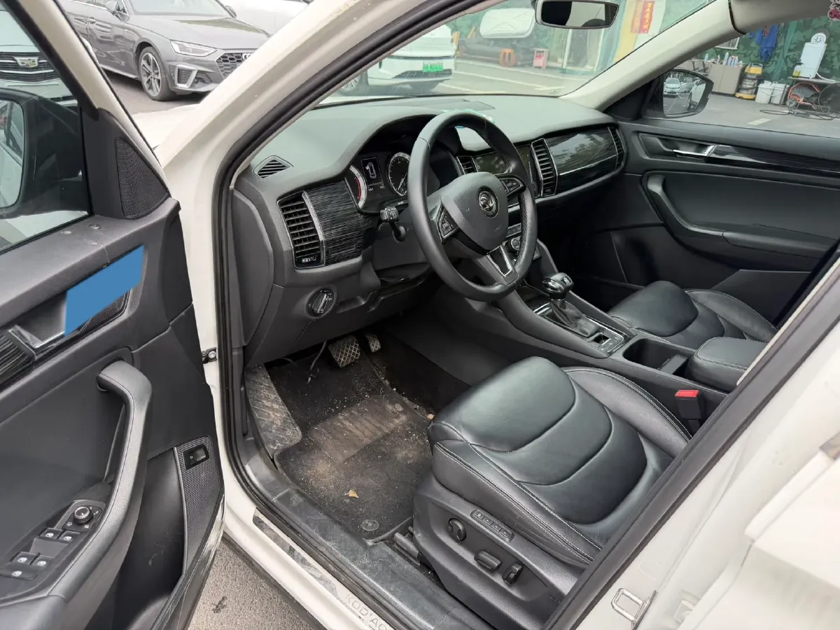 2018 Skoda Kodiak 2.0T 186HP L4 7DCT,autocango,china used car exporter,china ev exporter,chinese used car exporter,chinese used ev exporter