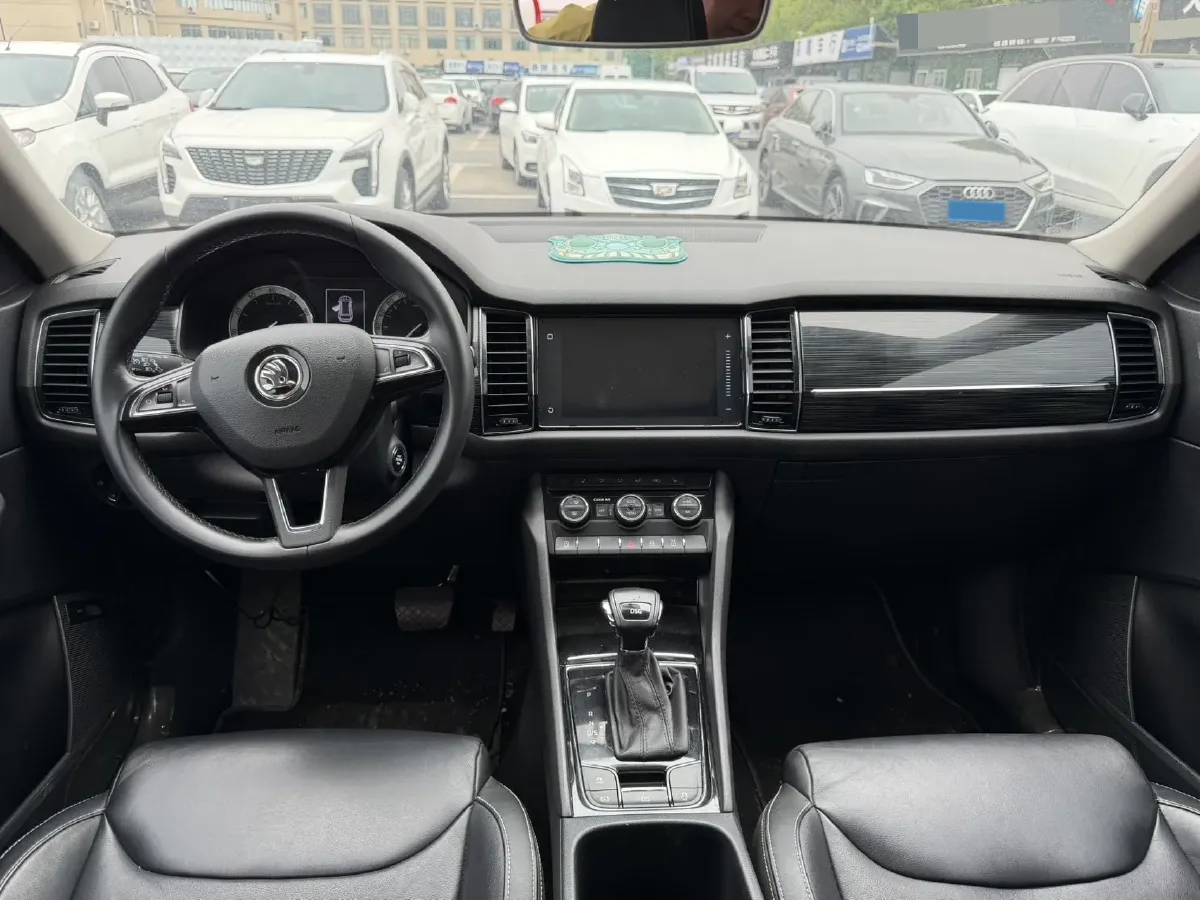 2018 Skoda Kodiak 2.0T 186HP L4 7DCT,autocango,china used car exporter,china ev exporter,chinese used car exporter,chinese used ev exporter