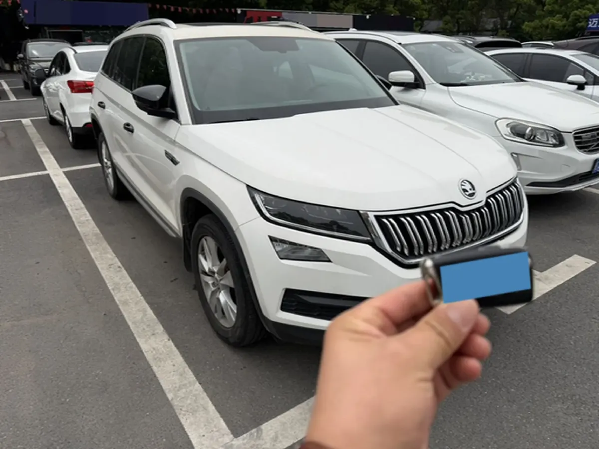 2018 Skoda Kodiak 2.0T 186HP L4 7DCT,autocango,china used car exporter,china ev exporter,chinese used car exporter,chinese used ev exporter