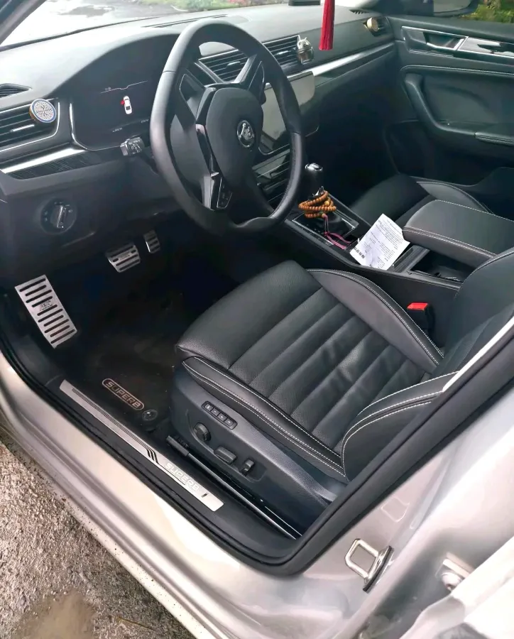 2022 Skoda Superb 1.4T 150HP L4 7DCT,autocango,china used car exporter,china ev exporter,chinese used car exporter,chinese used ev exporter