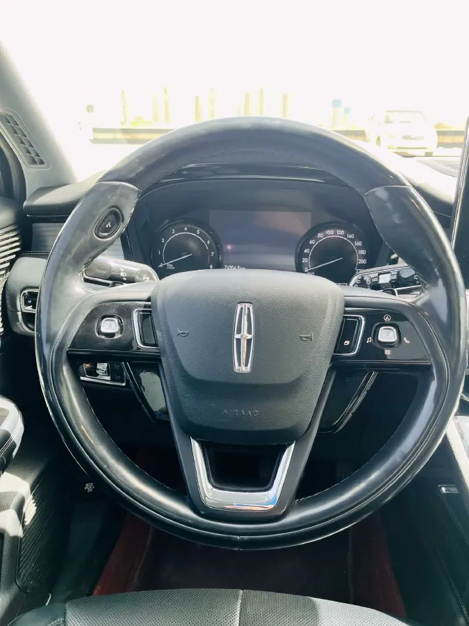 2020 Lincoln Corsair 2.0T 245HP L4 8AT,autocango,china used car exporter,china ev exporter,chinese used car exporter,chinese used ev exporter