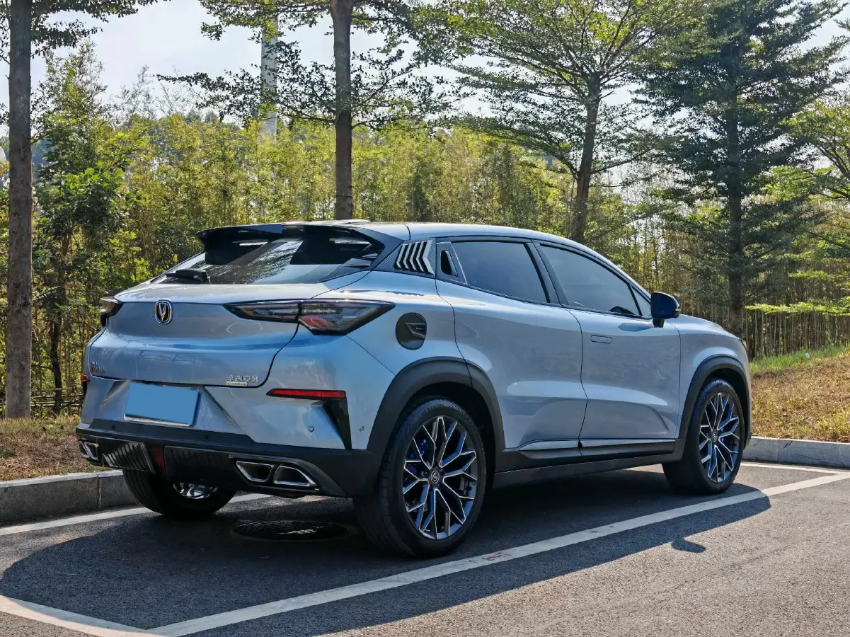 2022 ChangAn UNI-T 2.0T 233HP L4 8AT,autocango,china used car exporter,china ev exporter,chinese used car exporter,chinese used ev exporter
