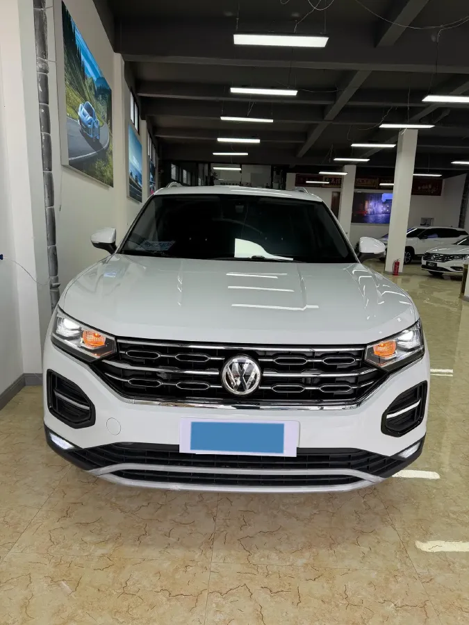 2019 Jeep Cherokee 2.0T 234HP L4 9AT,autocango,china used car exporter,china ev exporter,chinese used car exporter,chinese used ev exporter