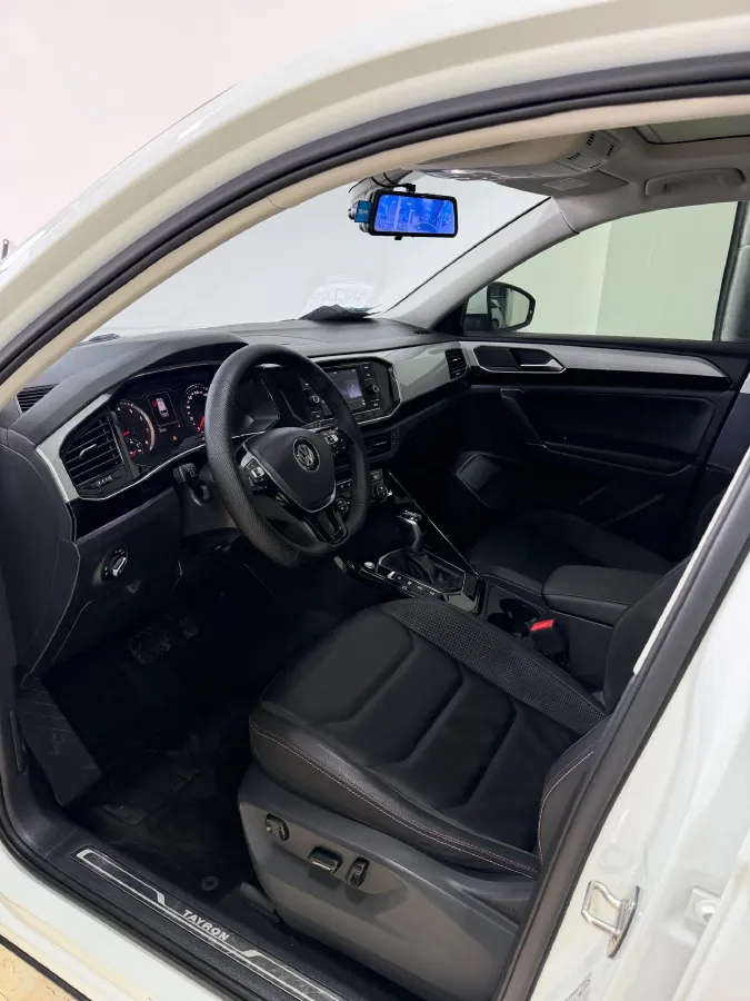 2019 Jeep Cherokee 2.0T 234HP L4 9AT,autocango,china used car exporter,china ev exporter,chinese used car exporter,chinese used ev exporter