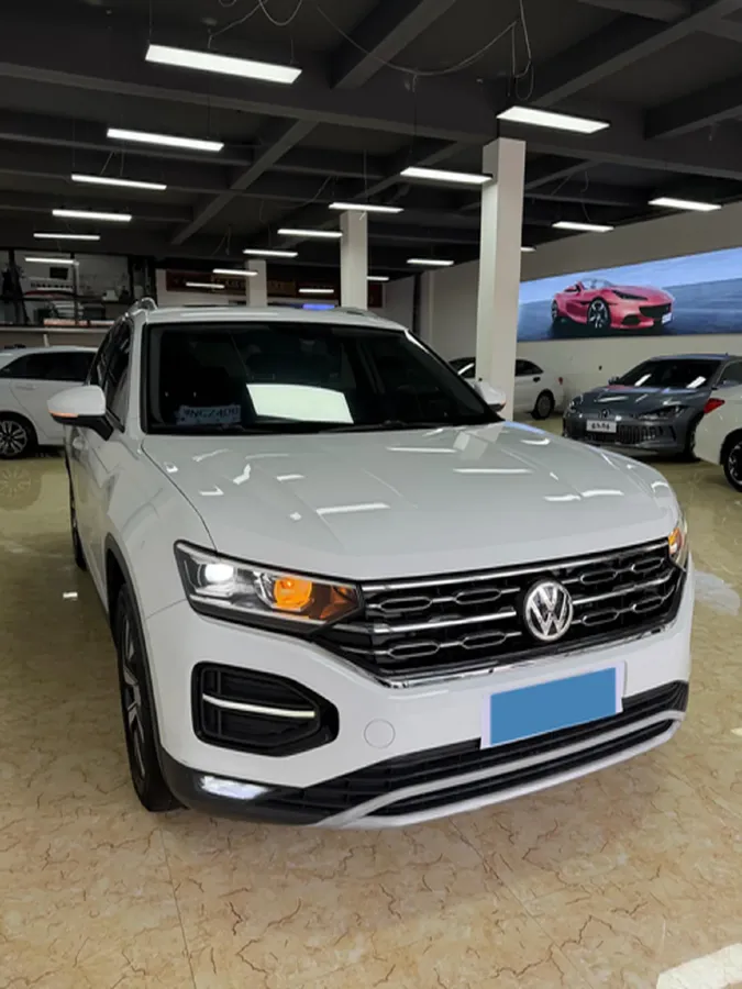 2019 Jeep Cherokee 2.0T 234HP L4 9AT,autocango,china used car exporter,china ev exporter,chinese used car exporter,chinese used ev exporter