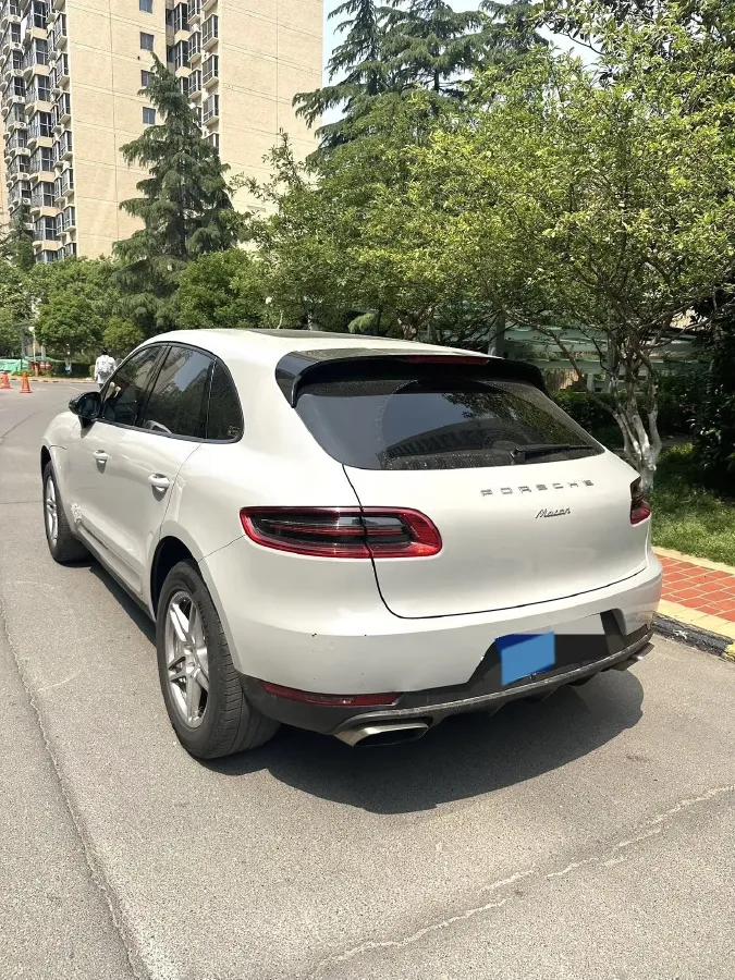 2017 YuTong T7 6.0L 316HP V8 6AT,autocango,china used car exporter,china ev exporter,chinese used car exporter,chinese used ev exporter