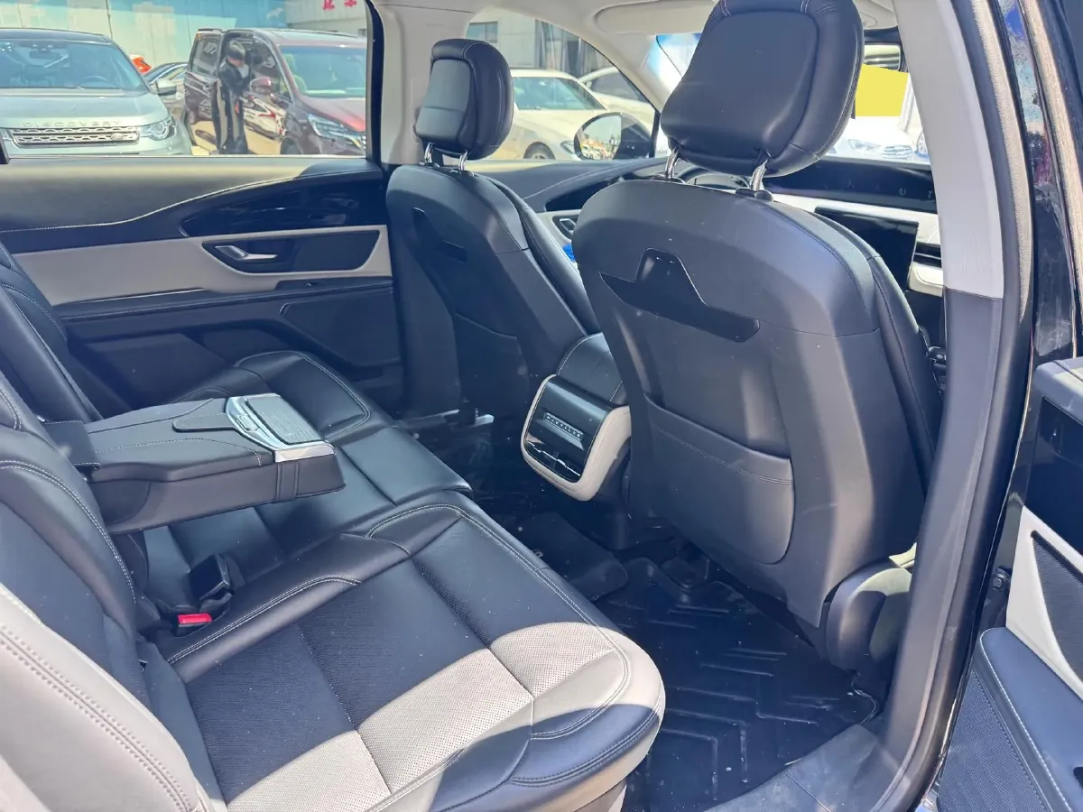 2023 Lincoln Nautilus 2.0T 261HP L4 8AT,autocango,china used car exporter,china ev exporter,chinese used car exporter,chinese used ev exporter