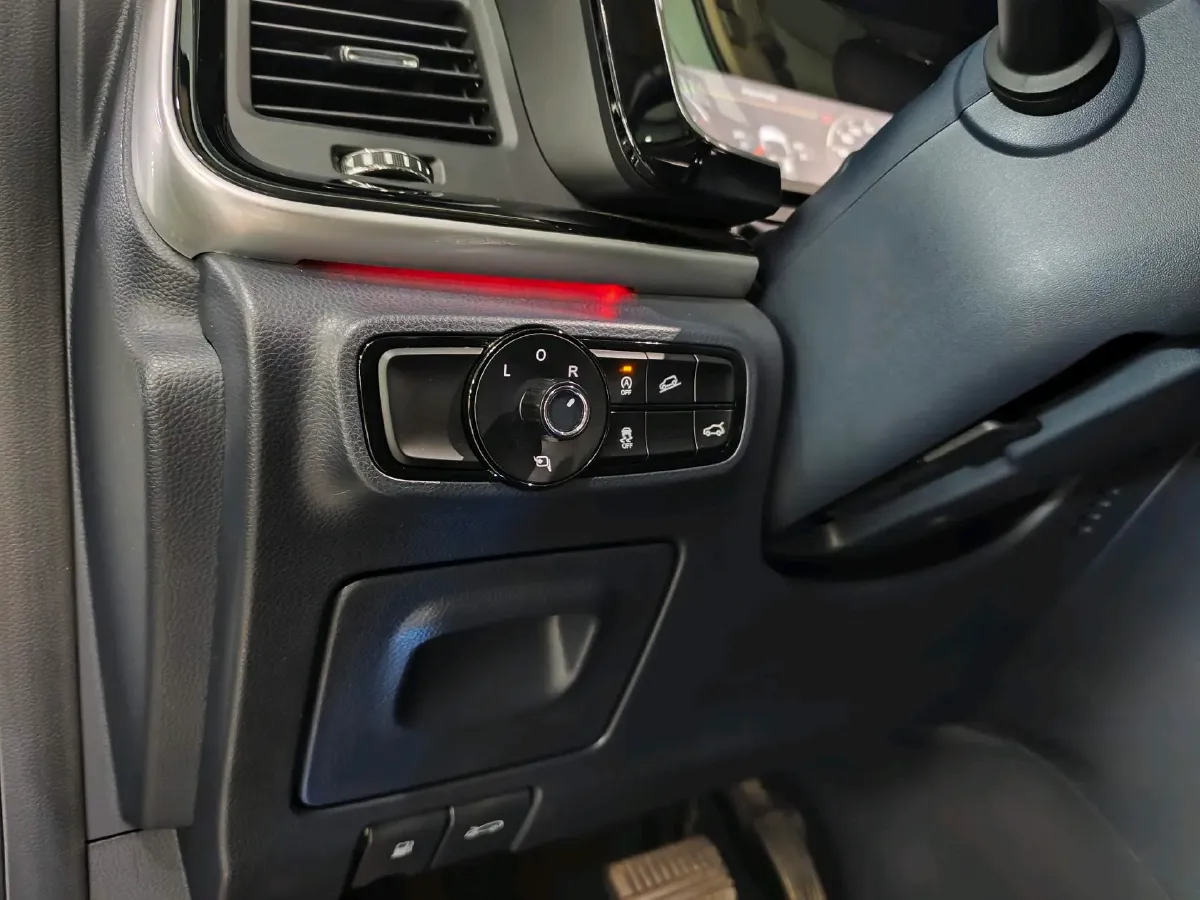 2021 GAC Trumpchi M8 2.0T 252HP L4 8AT,autocango,china used car exporter,china ev exporter,chinese used car exporter,chinese used ev exporter