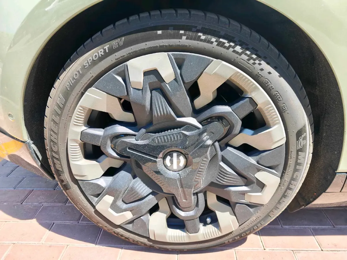 2023 HiPhi Z BEV 120KWH,autocango,china used car exporter,china ev exporter,chinese used car exporter,chinese used ev exporter