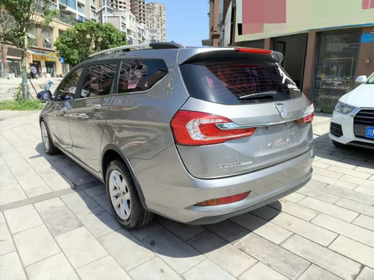 2017 BaoJun 310W 1.5L 112HP L4 6MT,autocango,china used car exporter,china ev exporter,chinese used car exporter,chinese used ev exporter