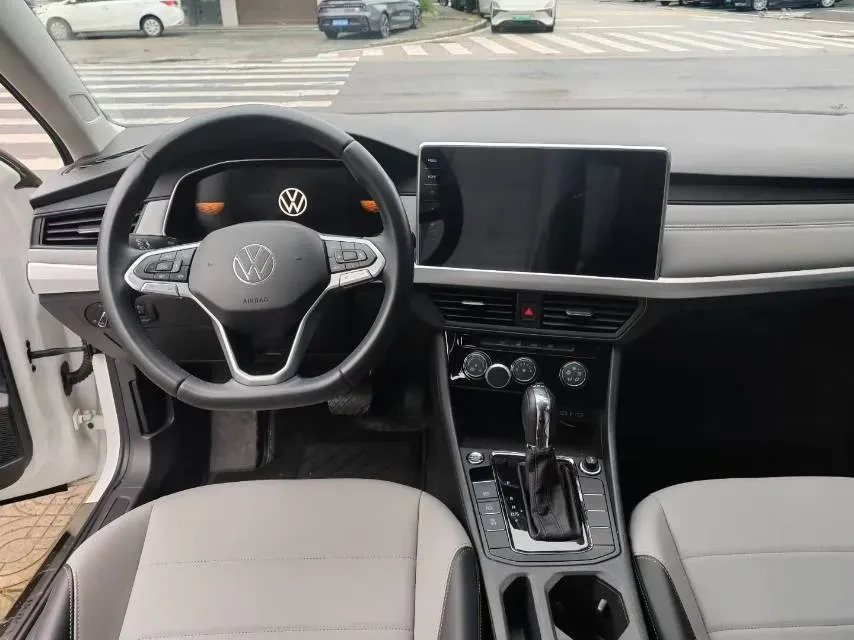 2025 Volkswagen Bora 1.2T 116HP L4 7DCT,autocango,china used car exporter,china ev exporter,chinese used car exporter,chinese used ev exporter