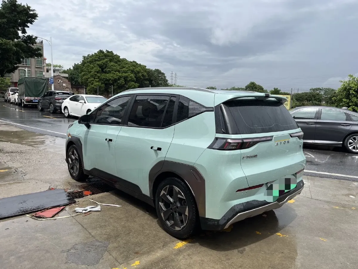 2022 Geely Okavango 1.8T 184HP L4 7DCT,autocango,china used car exporter,china ev exporter,chinese used car exporter,chinese used ev exporter
