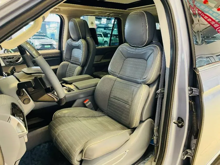 2019 Lincoln Navigator 3.5T 388HP V6 10AT,autocango,china used car exporter,china ev exporter,chinese used car exporter,chinese used ev exporter