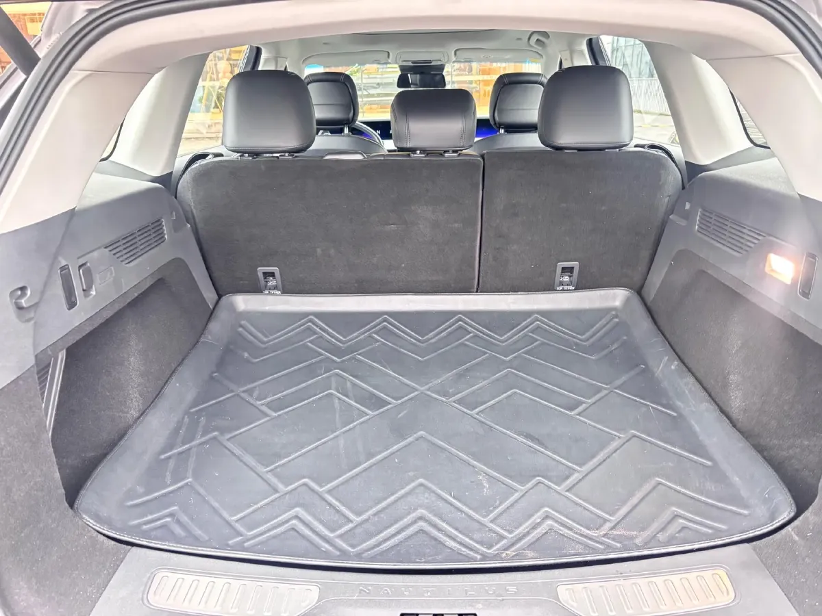 2025 Lincoln Nautilus 2.0T 282HP L4 E-CVT Hybrid,autocango,china used car exporter,china ev exporter,chinese used car exporter,chinese used ev exporter